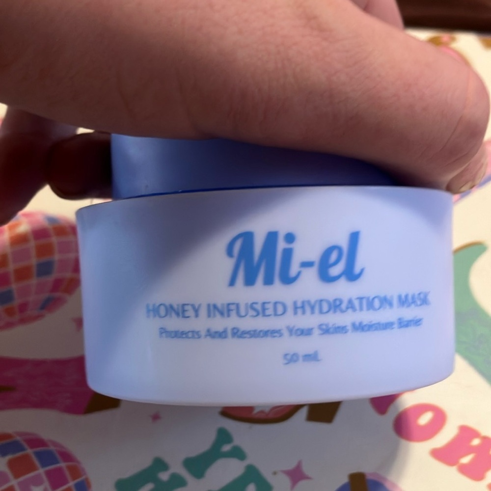 Mi-el Honey infused hydration mask